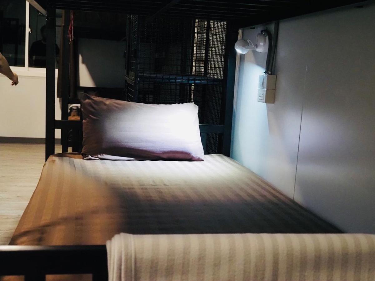 Wild Ones Hostel Бангкок Екстер'єр фото