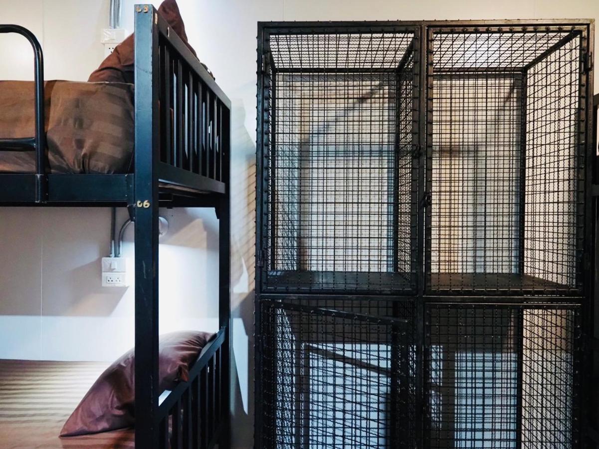 Wild Ones Hostel Бангкок Екстер'єр фото