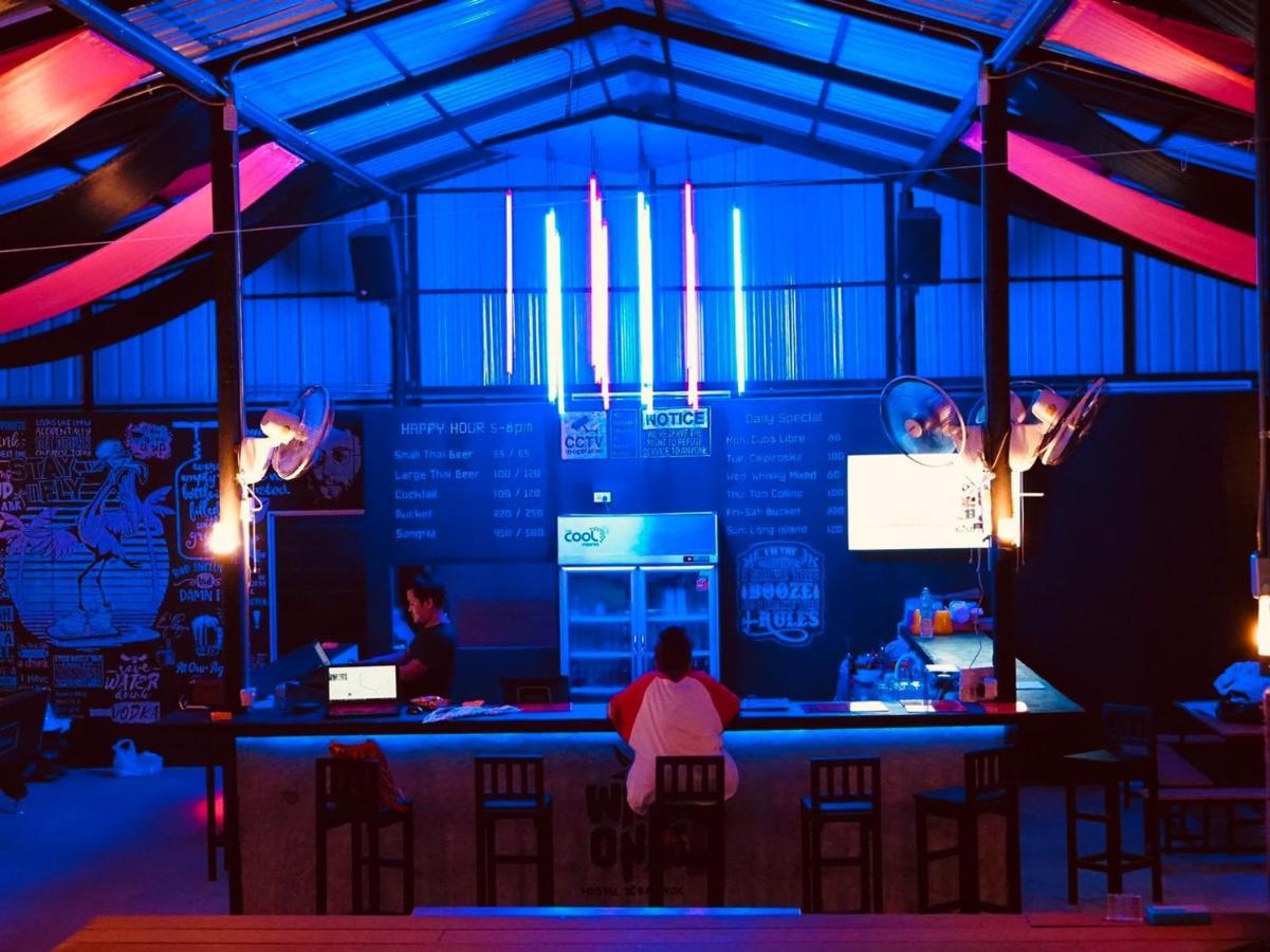Wild Ones Hostel Бангкок Екстер'єр фото