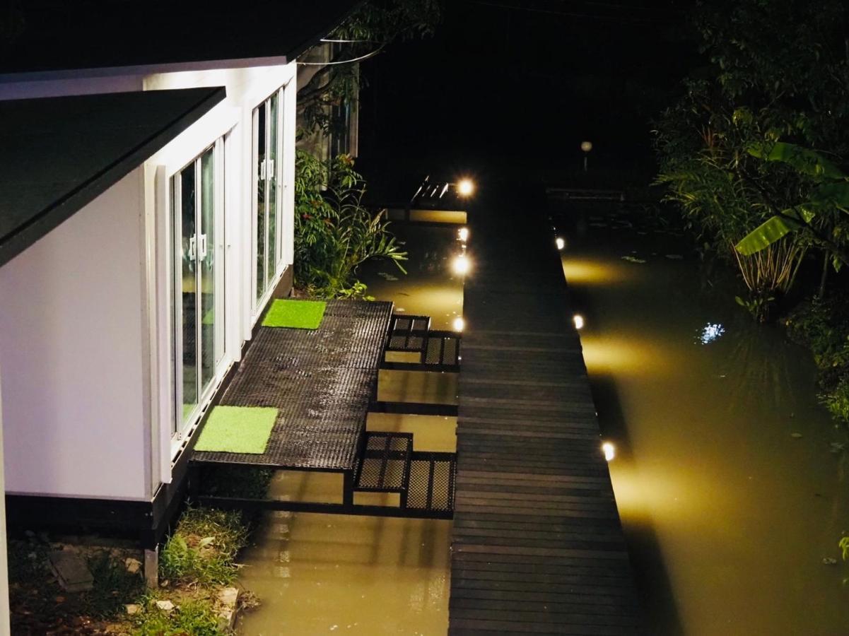 Wild Ones Hostel Бангкок Екстер'єр фото